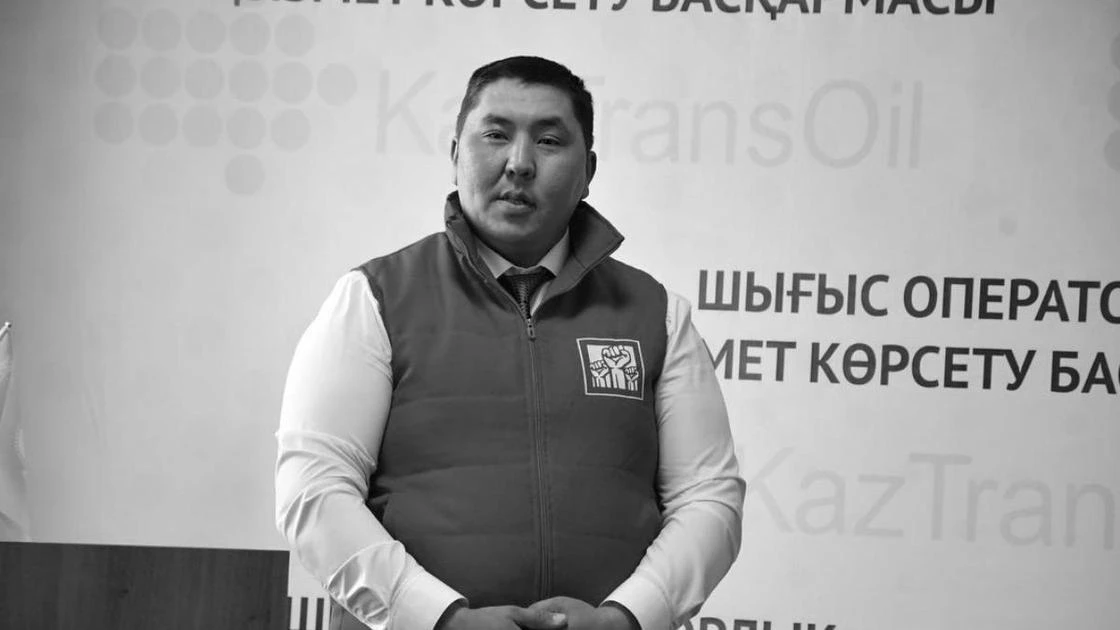 Jetisý oblysynda 34 jastaǵy depýtat kisi qolynan kóz jumdy