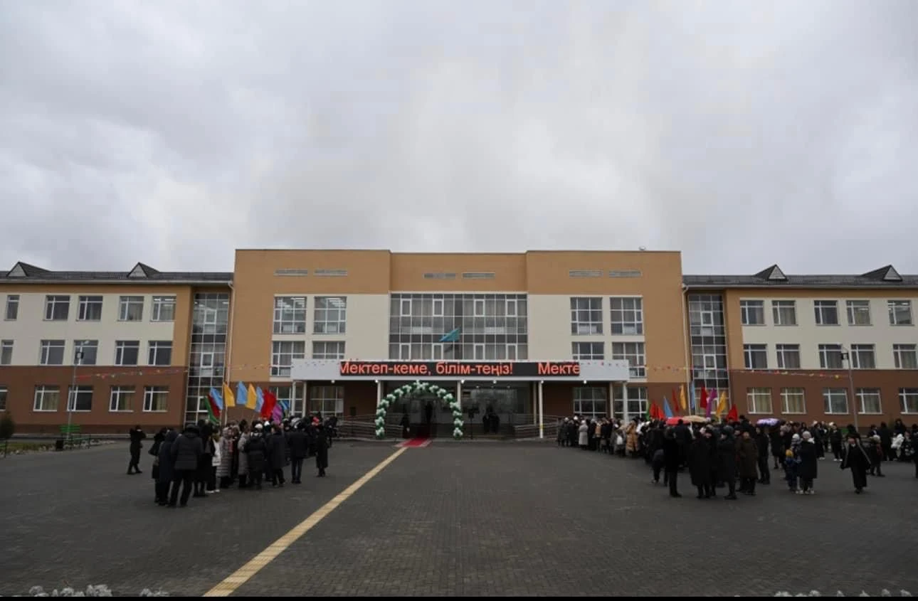 Qaıtarylǵan qarjyǵa salynǵan mektep