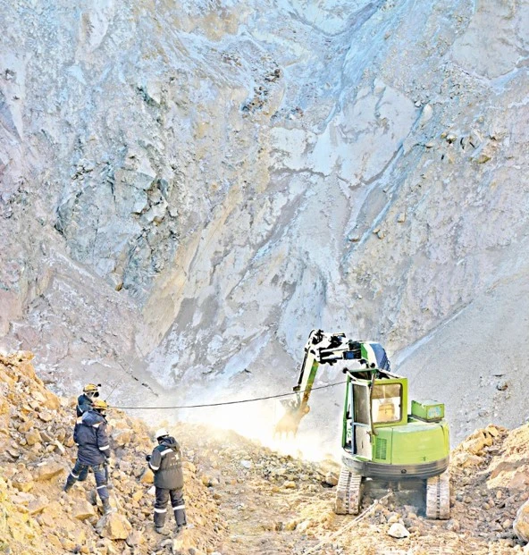 Kenishtegi apat: Avtobýs tabylýǵa jaqyn