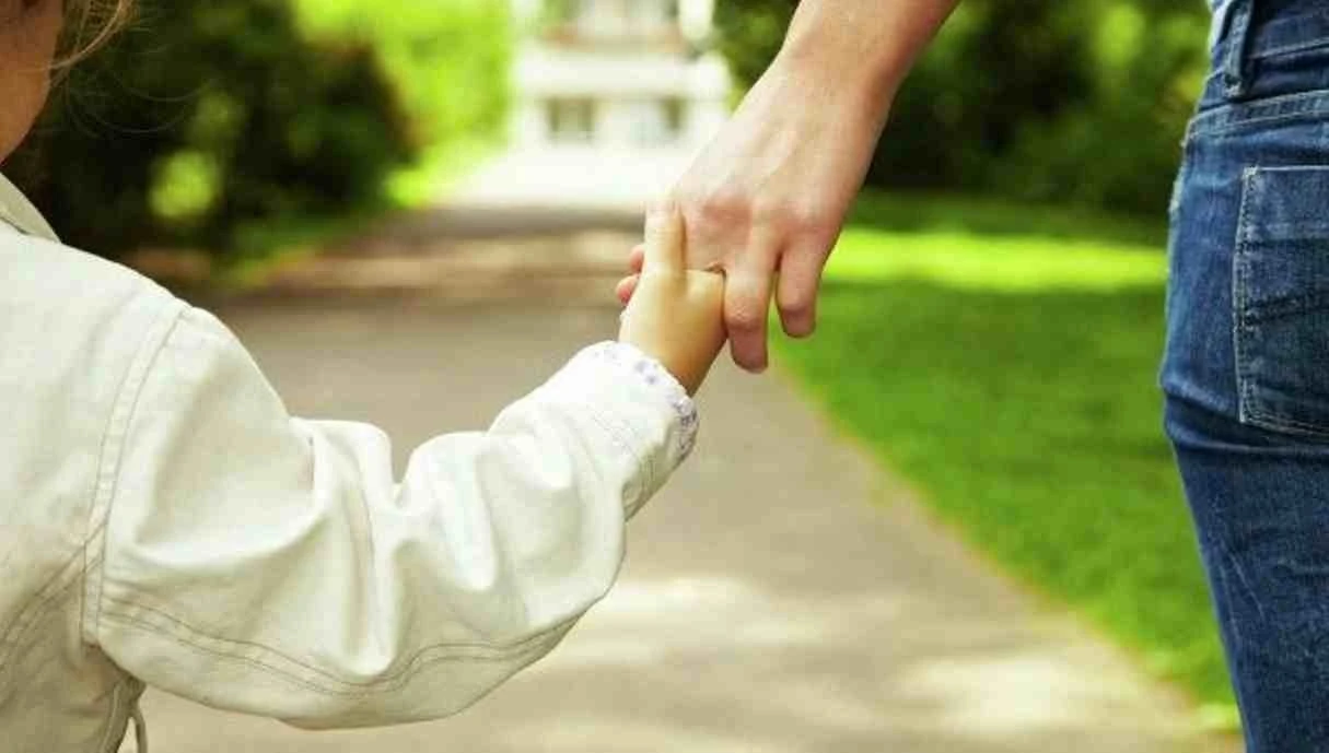 1999 jylǵa deıin sheteldikter asyrap alǵan balalar týraly málimet joq – senator