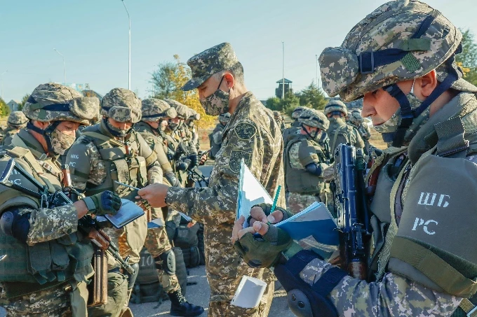 BUU mıssııalaryna qatysatyn áskerılerge qandaı mindet júkteledi?