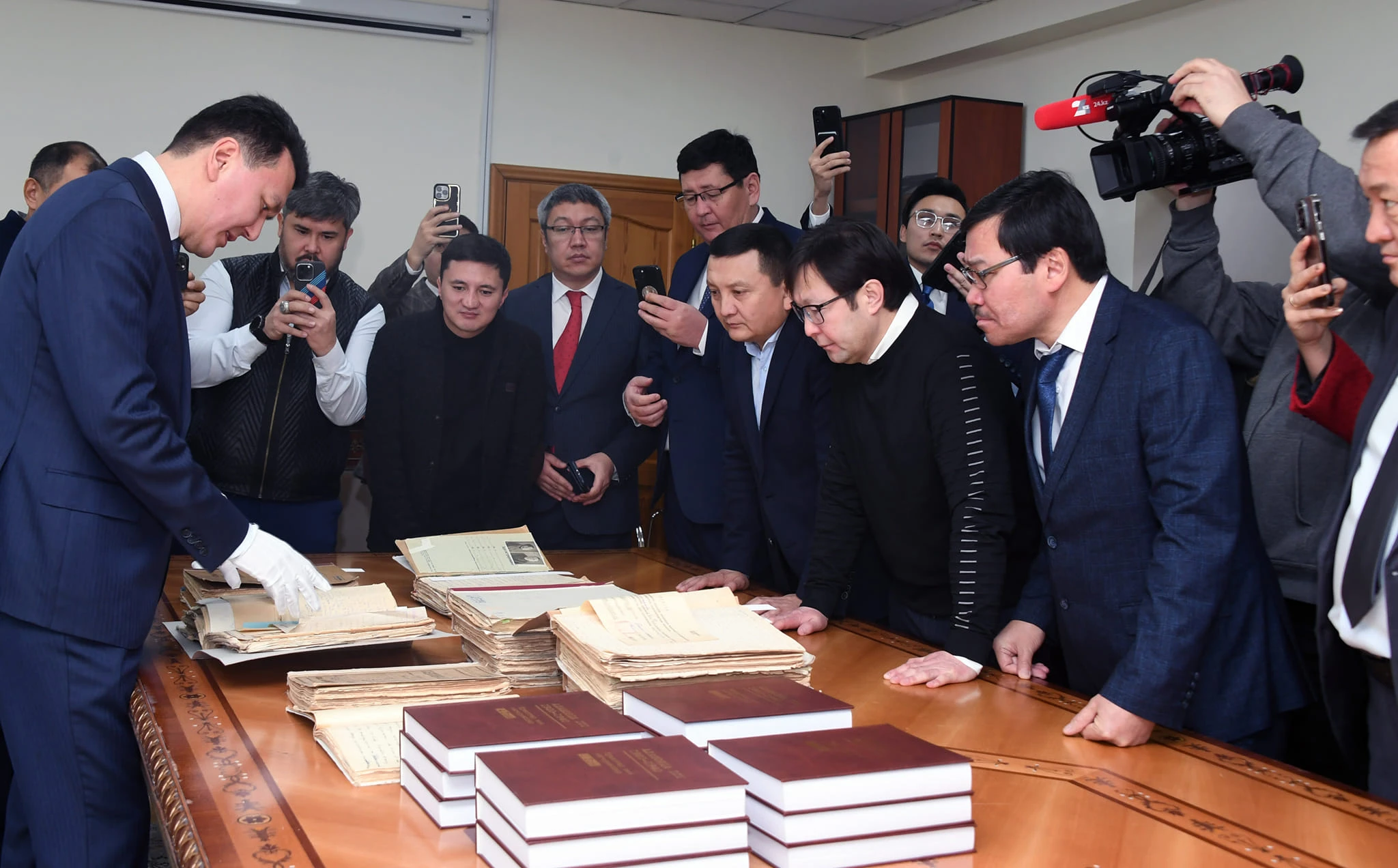 Qupııasyzdandyrylǵan 2 mıllıon qujat