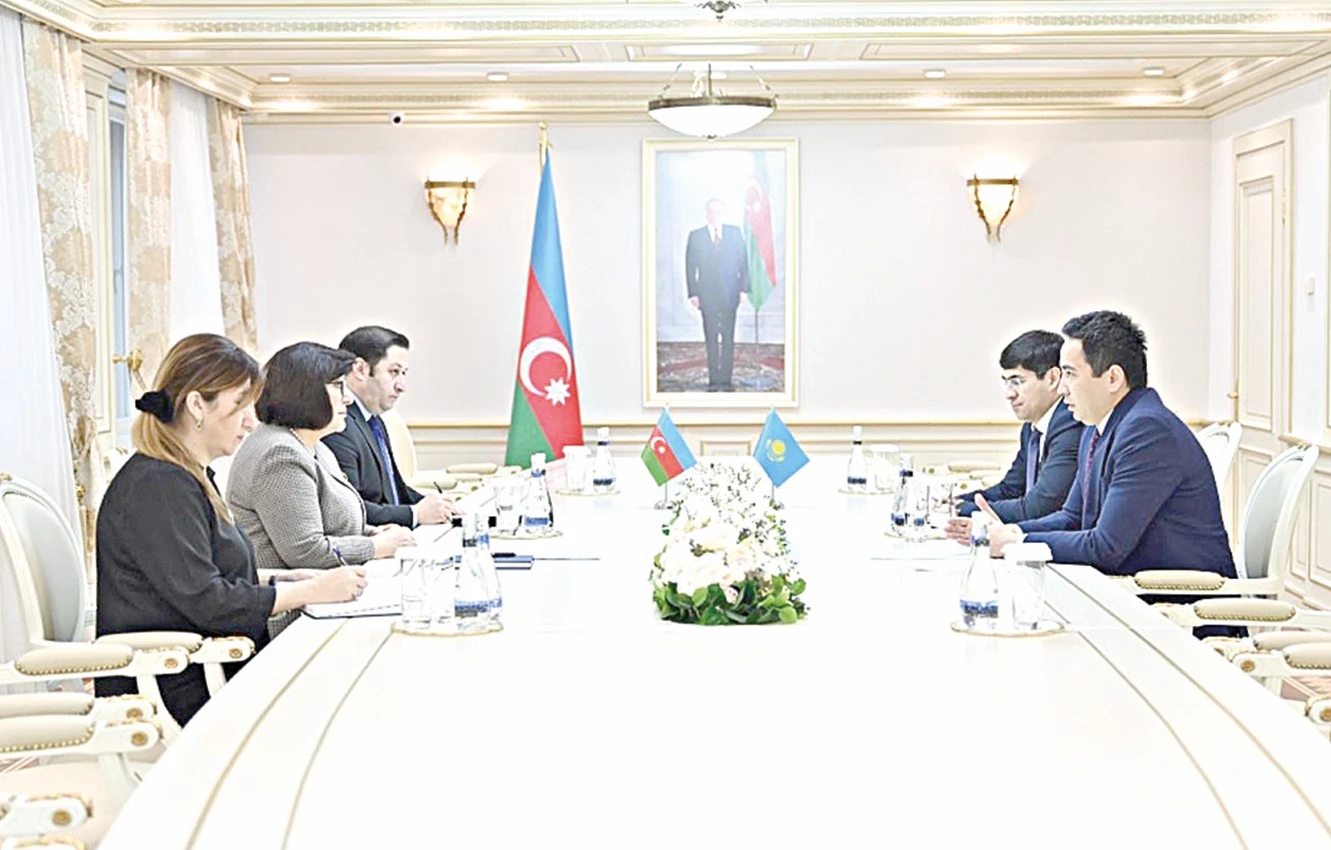 Baýyrlas elmen baılanys