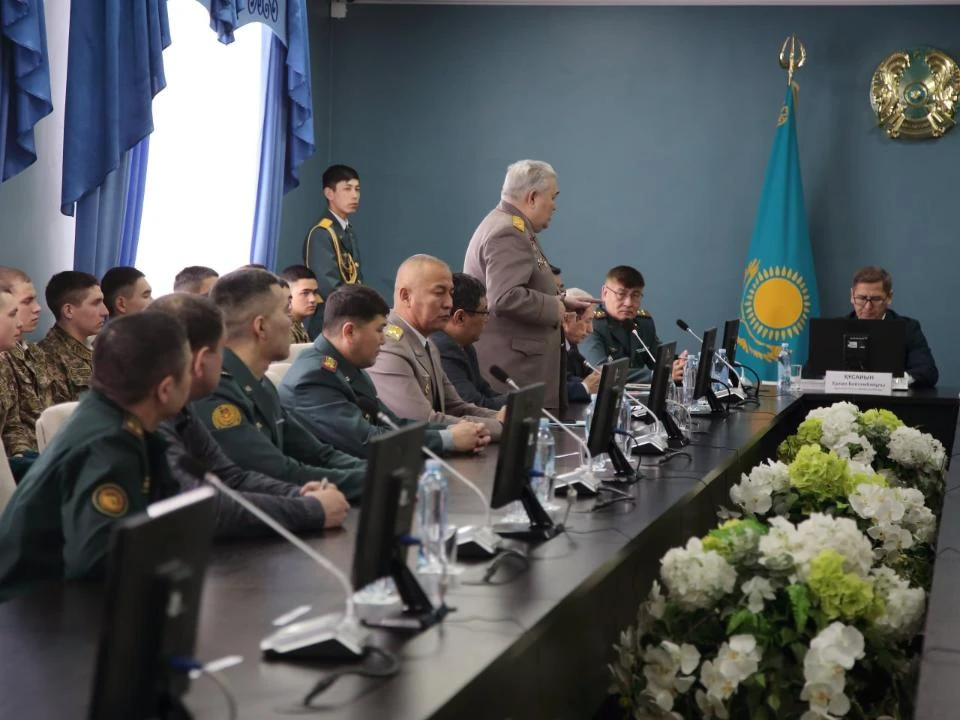 «Bir ýys topyraq»: Jeńiske úsh aı qalǵanda qaza tapqan jaýynger