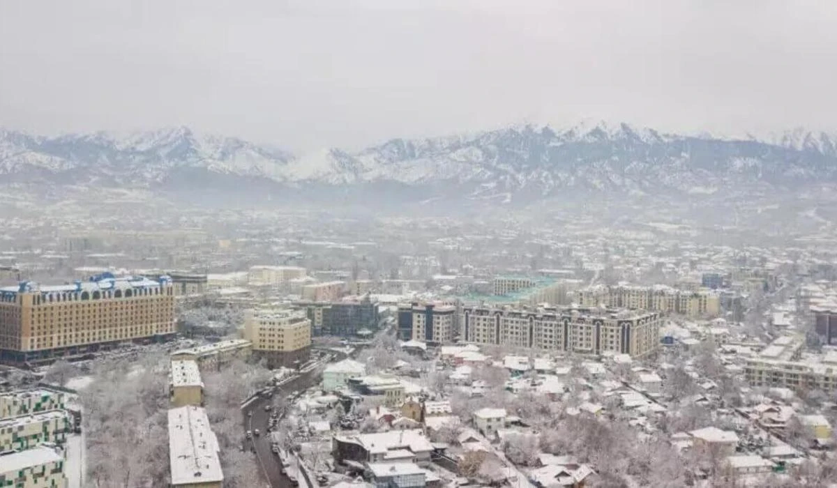 Almatydaǵy jer silkinisi: 11 myń adam arnaıy qaýipsiz orynda túnedi