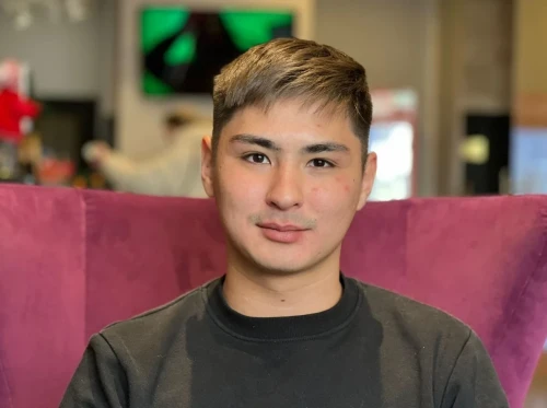 «Jánibek, kimniń balasy ekenińdi tappaı qoımaımyz». Eki boljamdy ananynyń DNQ saraptamasy shyqty