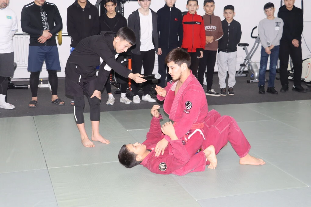 Qaratóbede grepplıng klýby ashyldy