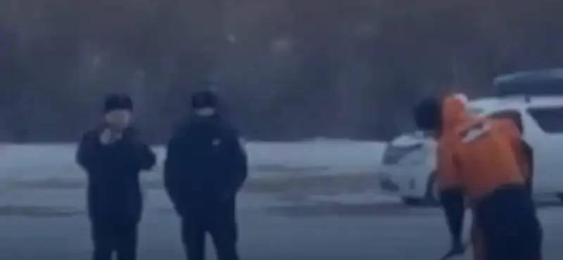 Atyraýda kólik muz astyna túsip ketti