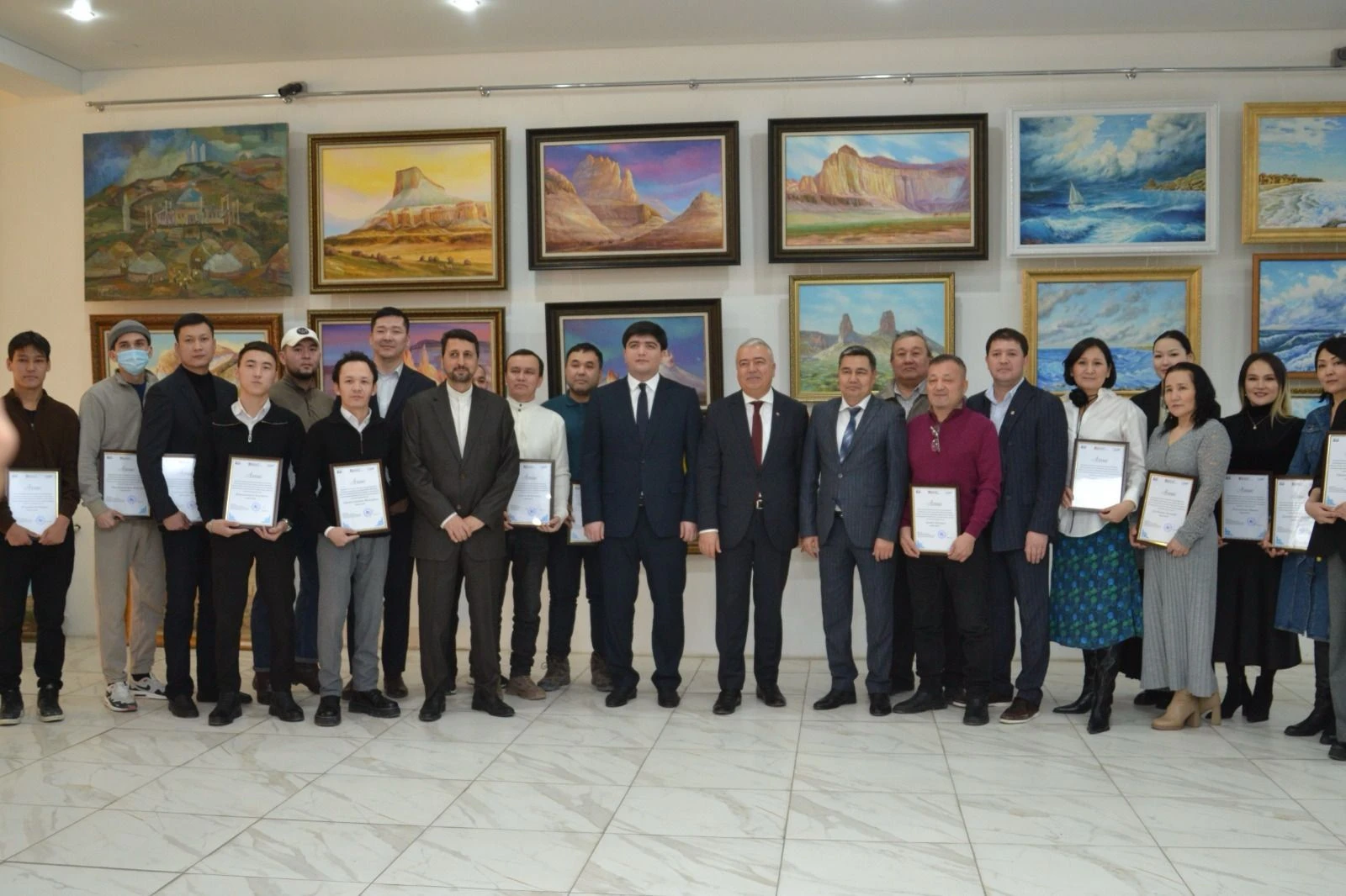 Sýretshiler sımpozıýmy