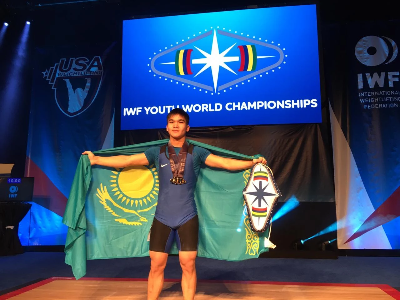 Álem chempıony kúmis medaldi mise tutty