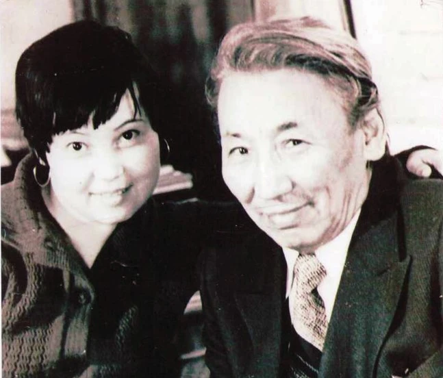 Poezııadaǵy bizdiń ákemiz