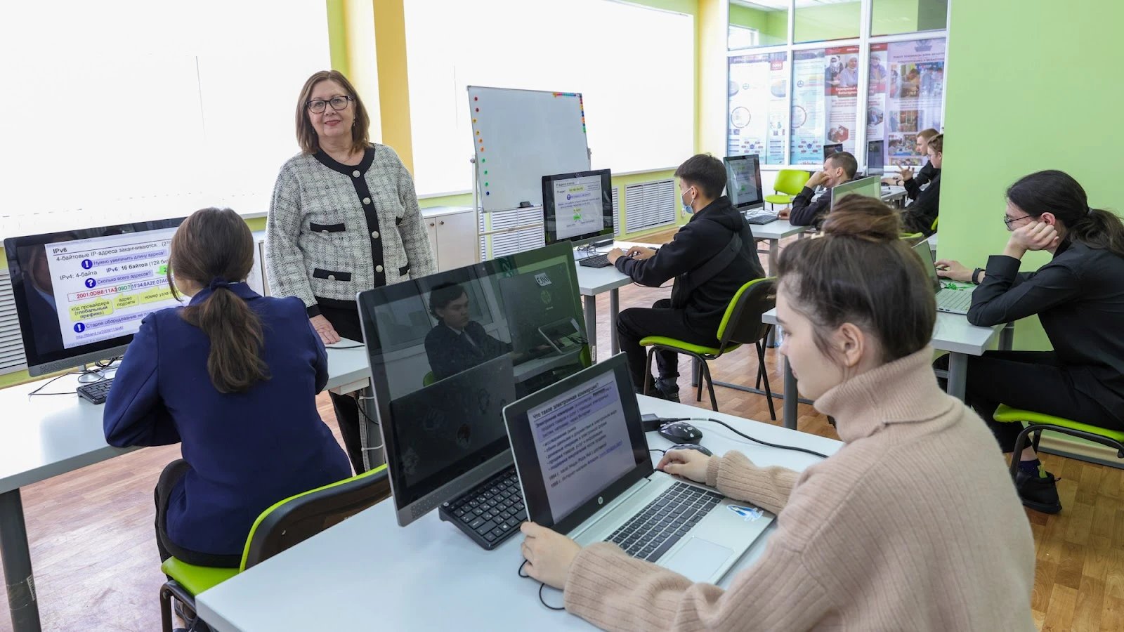 Talantty jastarǵa – tartymdy ortalyq