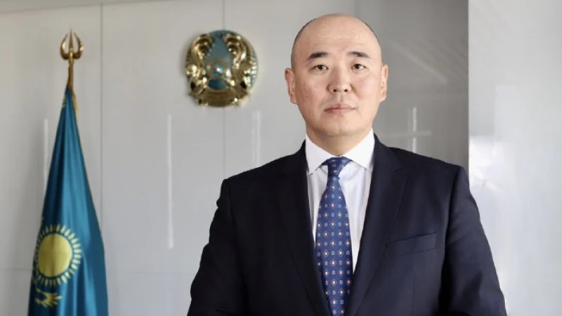 Qanat Sharlapaev qyzmetin ári qaraı jalǵastyrady