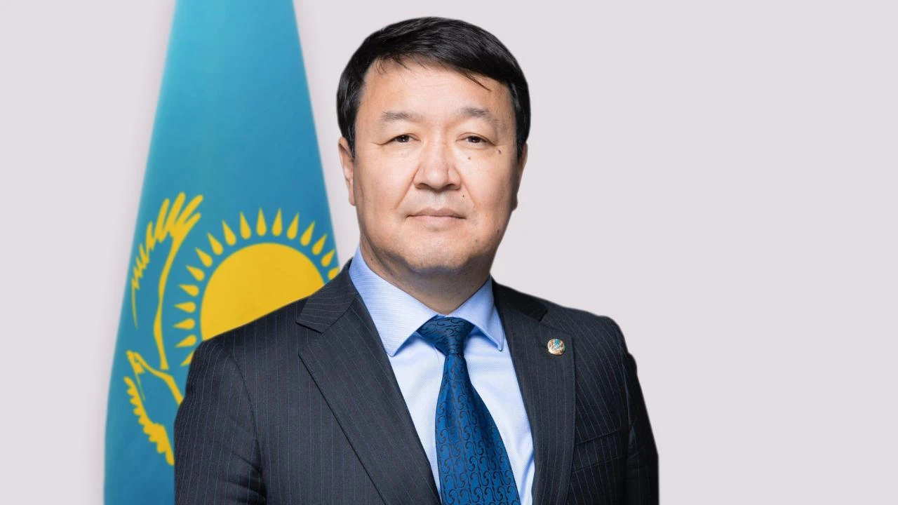 Mádenıet jáne aqparat vıse-mınıstri taǵaıyndaldy