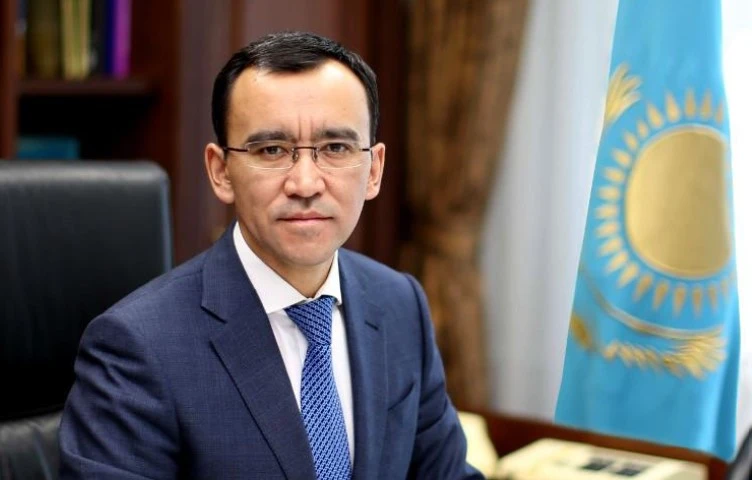 Aldymyzda aıqyn maqsattar tur