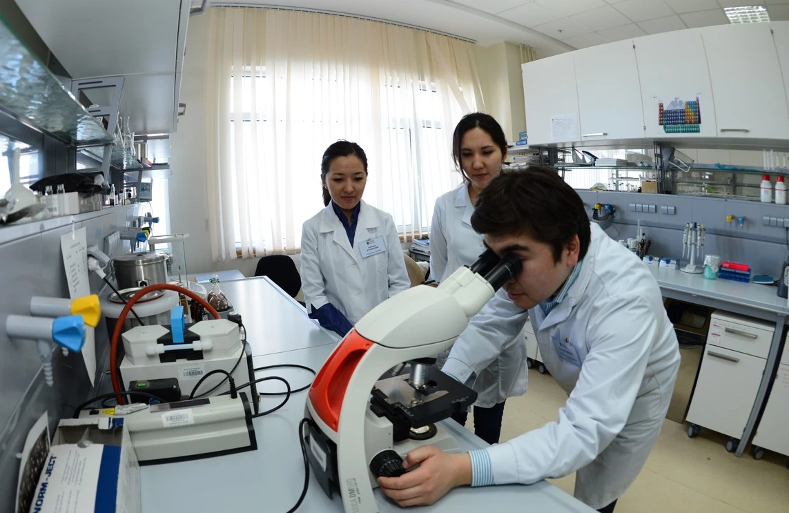 Aýyr dertke daýa dári