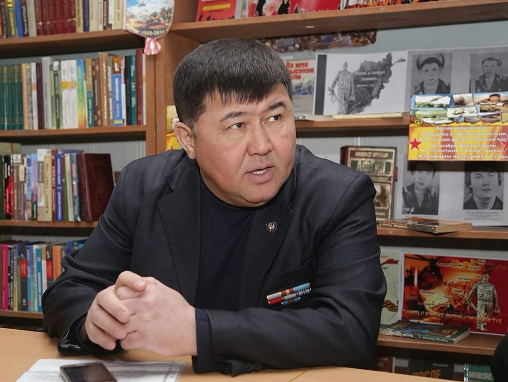 Talǵat Hasenov: Sarbazdardyń súıegi – amanat