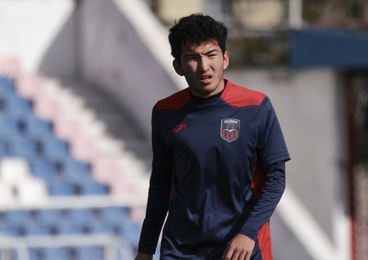 Daryndy jastar shetel asyp jatyr