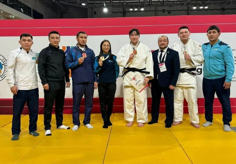 Para dzıýdo: Bes medal buıyrdy