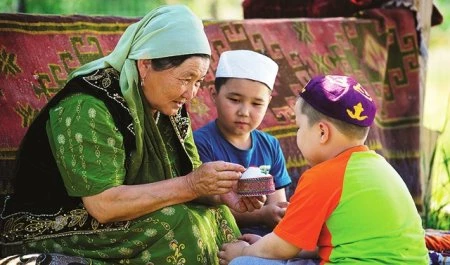 Urpaqqa úlgi kórsetý – paryz