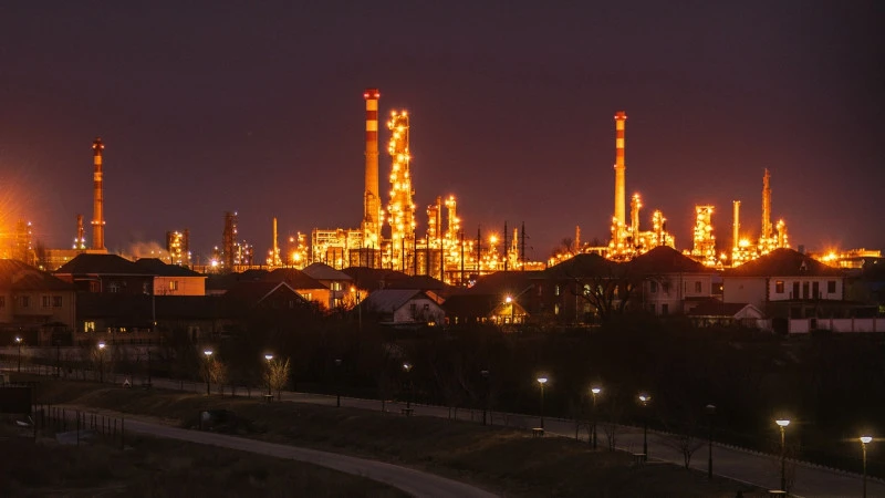 Atyraý munaı óńdeý zaýytynyń basshylyǵyna qatysty qylmystyq is qozǵaldy