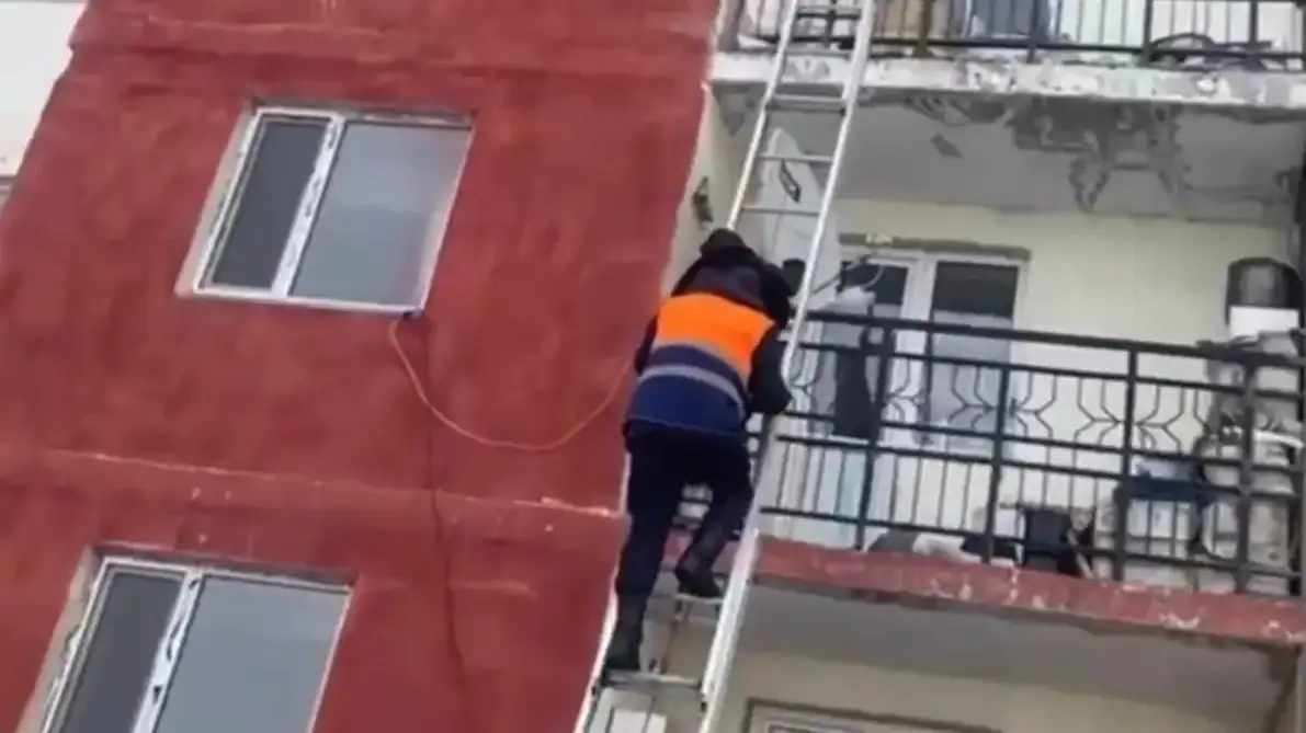 Jetisý oblysynda órtenip jatqan úıden eki bala qutqaryldy