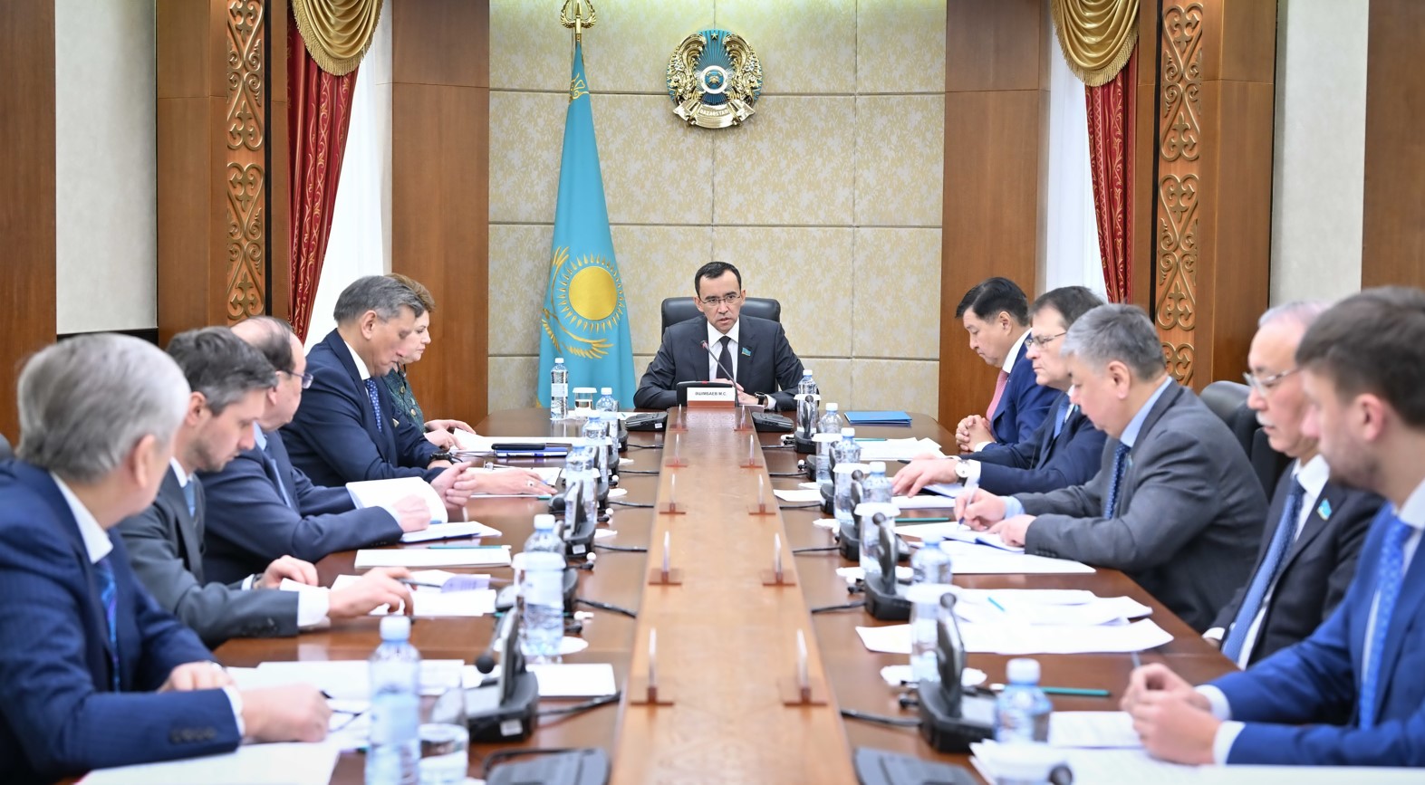 Máslıhattyń eldik júgi