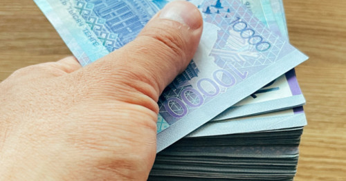 «Sabaq toqtatylǵan kún». Oqýshylarǵa berilmegen tamaqqa mıllıondap aqsha aýdarǵan mektepter anyqtaldy