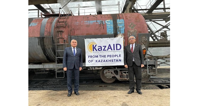 Qazaqstan Tájikstanǵa gýmanıtarlyq kómek kórsetedi