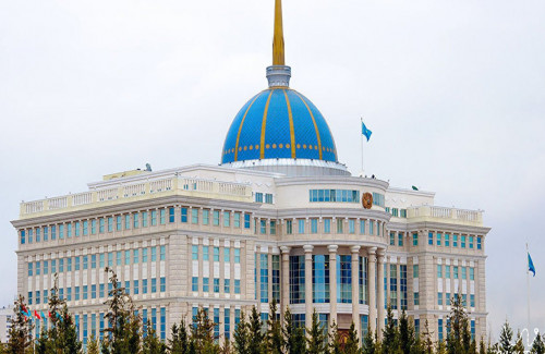 Memleket basshysy qoǵam qaıratkeri Ǵanı Qalıevtiń otbasyna kóńil aıtty