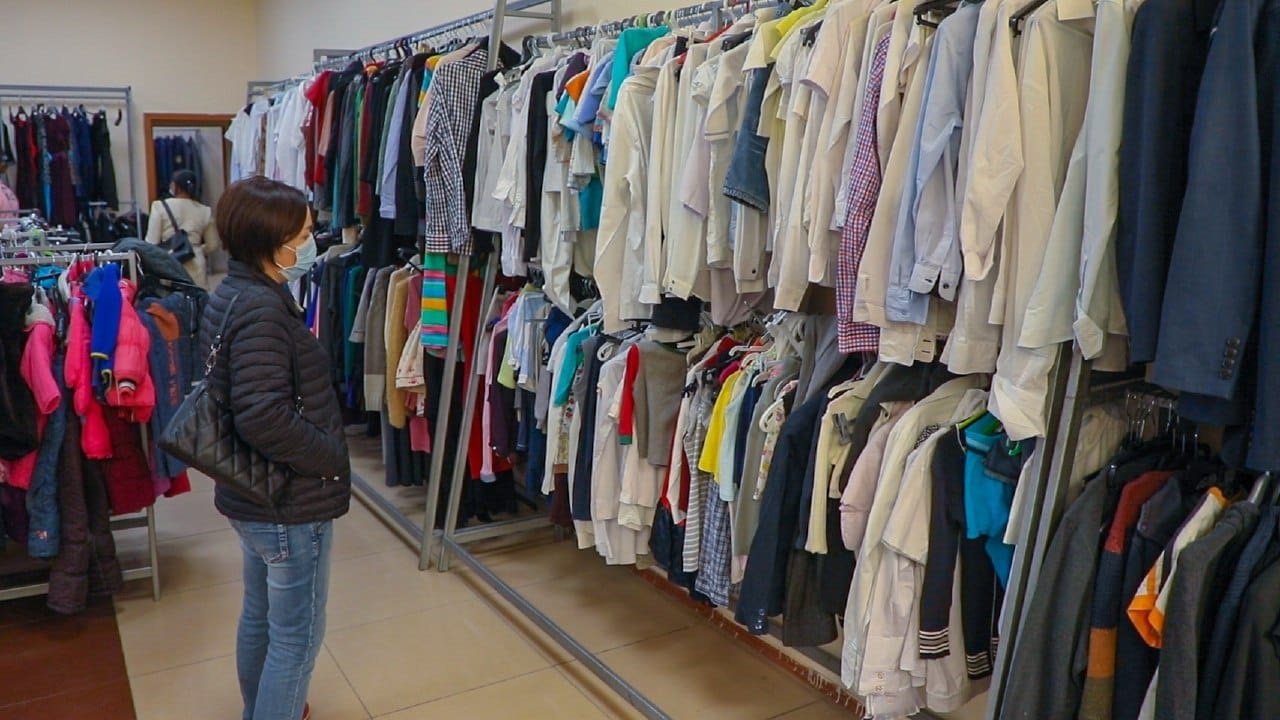 Muqtajdyń jyrtyǵyn jamaǵan dúken