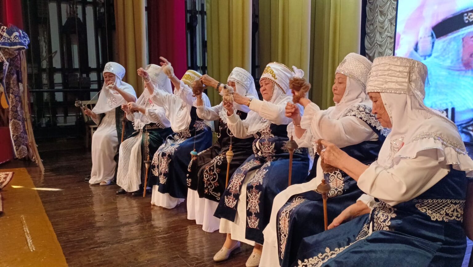 Asyl ájem, aq ájem...