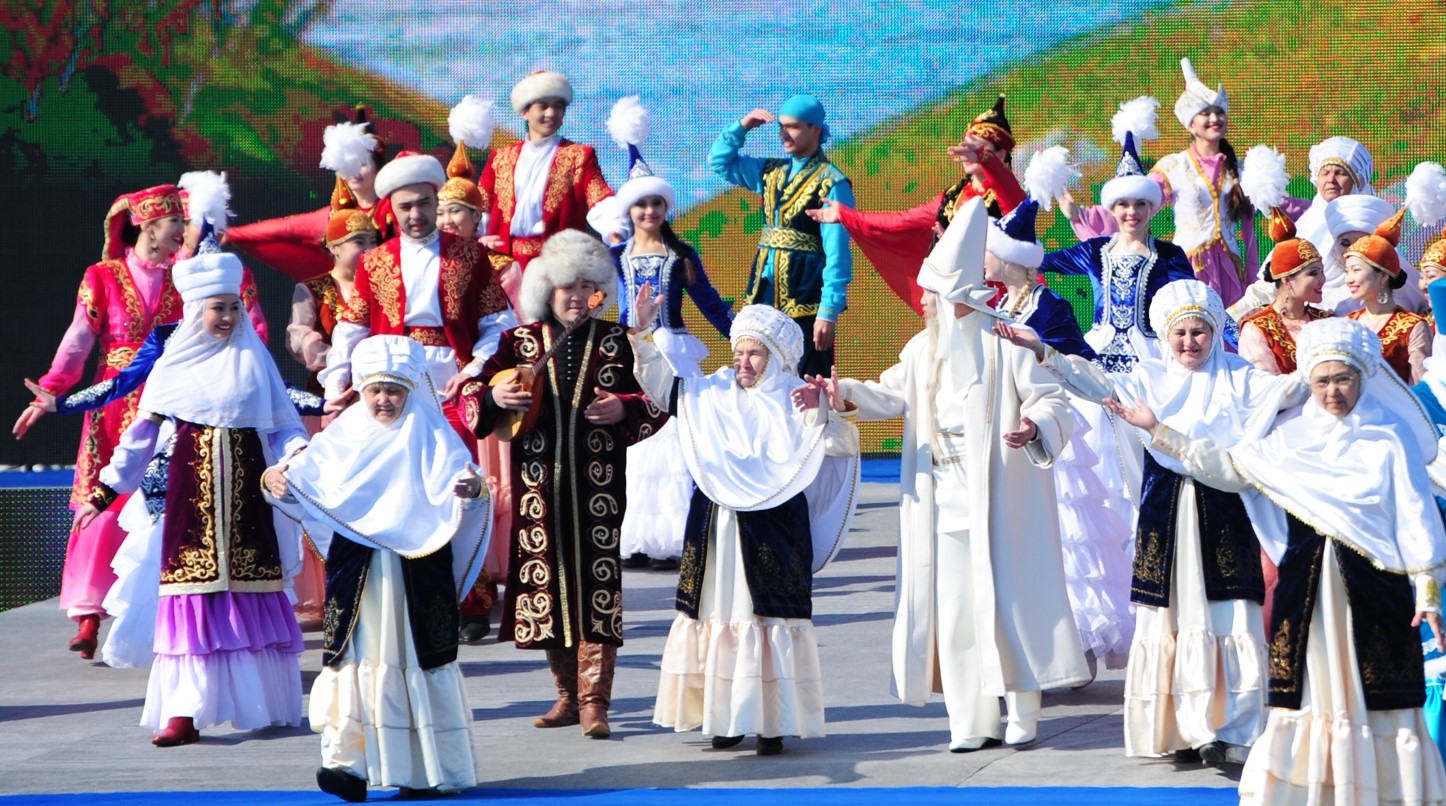 Ulttyq kıim tek Naýryz aıynyń aıshyǵy ma?