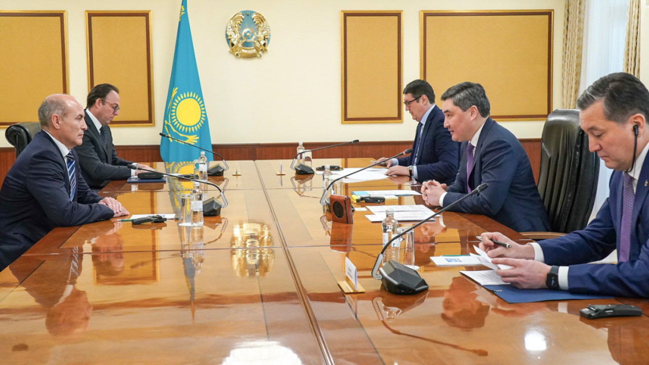 Munaı-gaz salasyndaǵy seriktestik