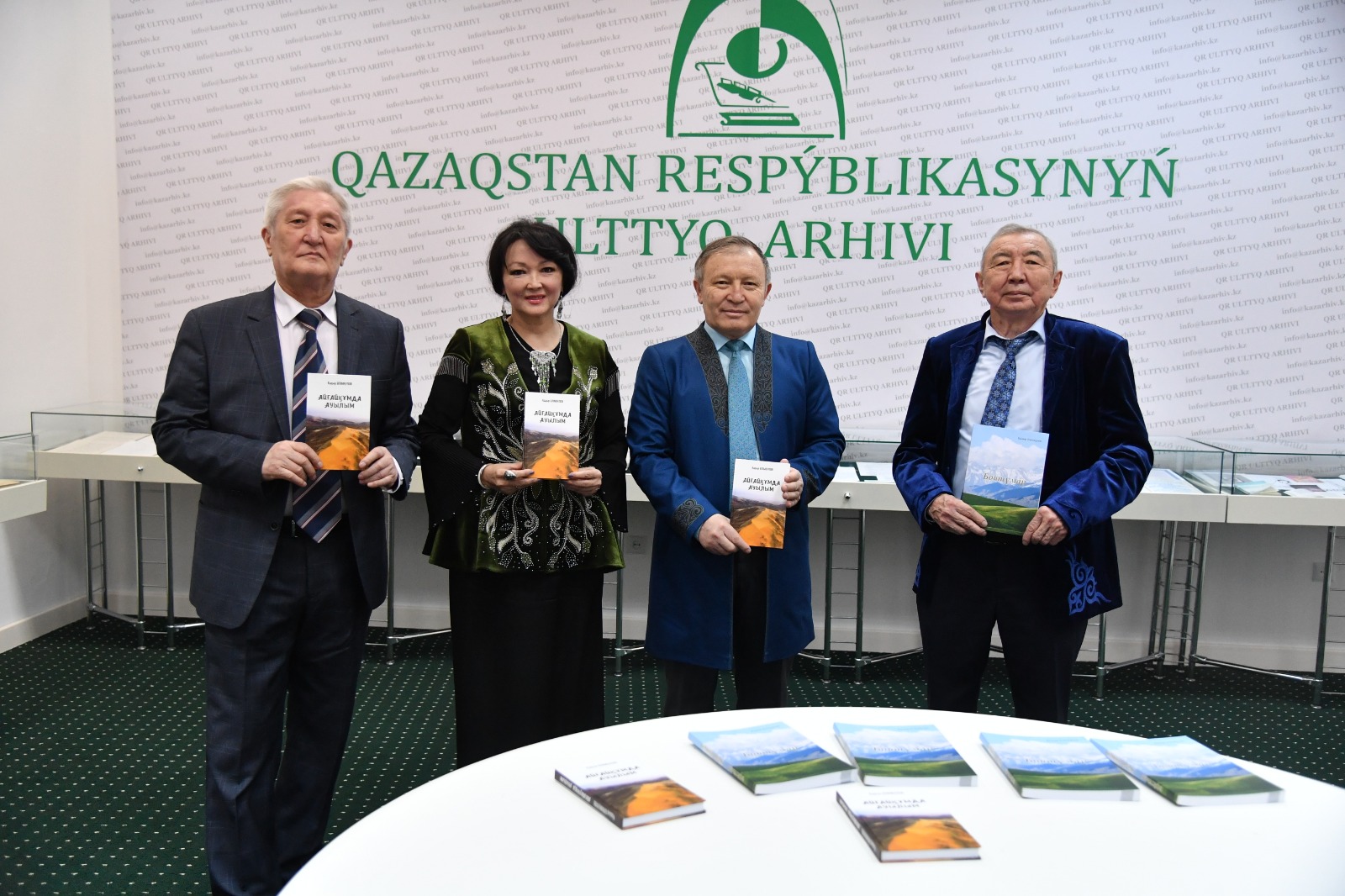 Qoljazbalaryn arhıvke ótkizdi