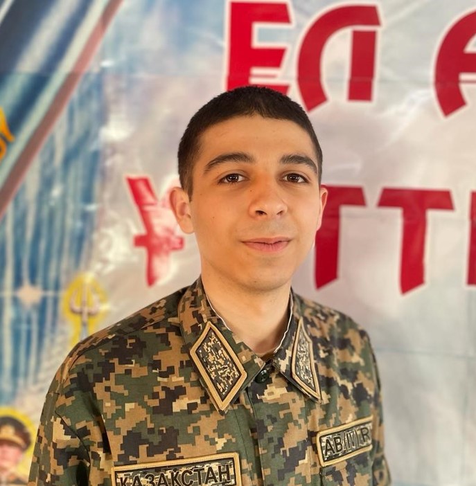 Otanǵa qyzmet – abyroıly mindet