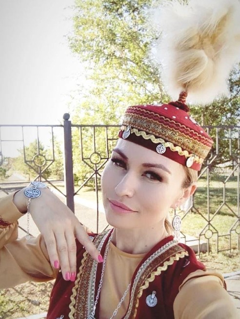 «Baýyrsaq pisirýdi naǵashylarymnan úırendim»