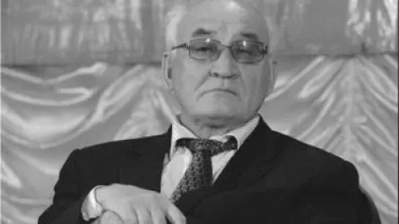 Memleket basshysy jazýshy Medeý Sársekeniń otbasyna kóńil aıtty