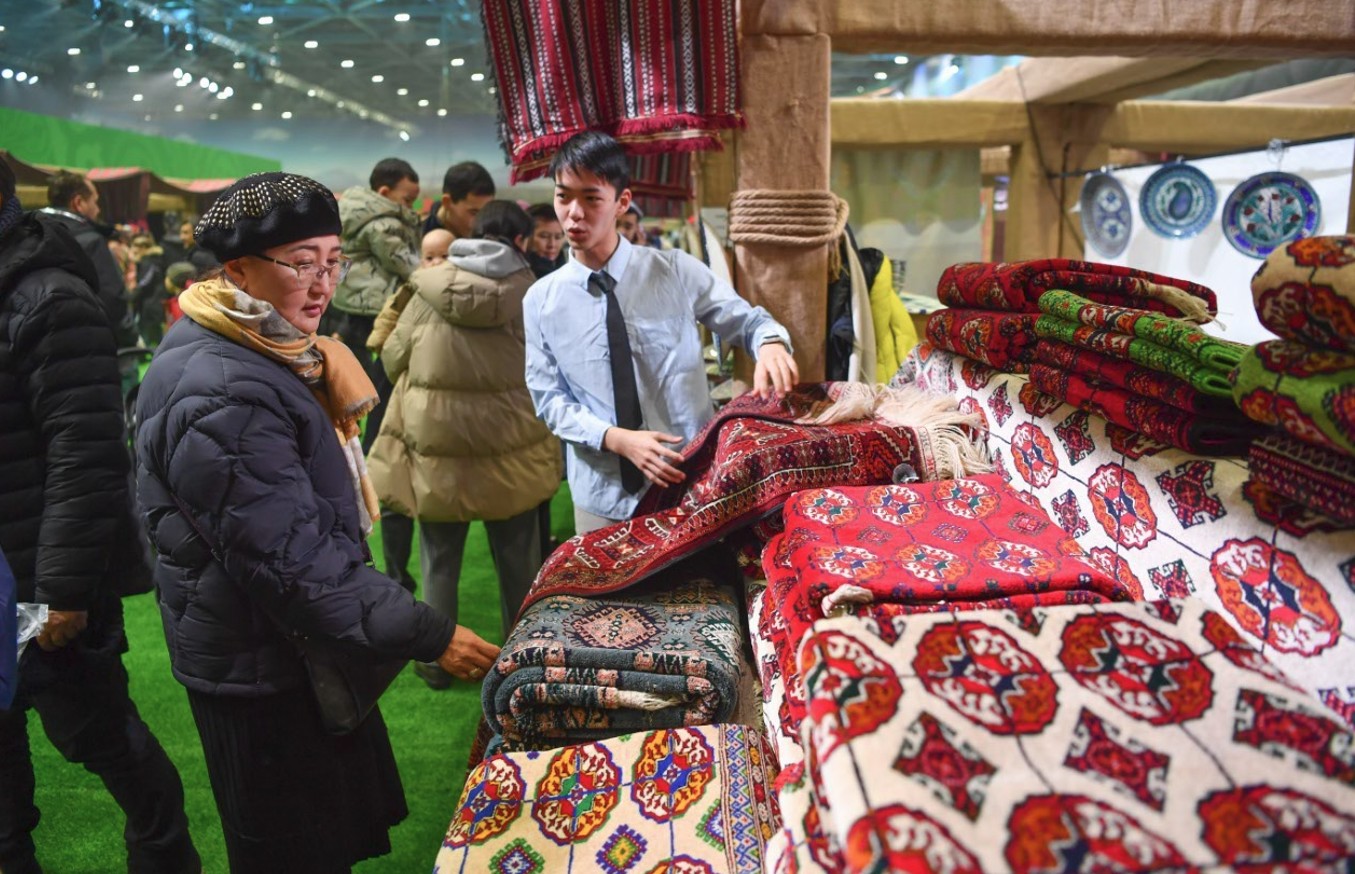 Álemniń qolóner sheberleri Astanada