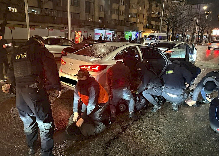 Qyrǵyz eliniń basshylyǵyna qastandyq jasamaq bolǵan qylmystyq top ustaldy