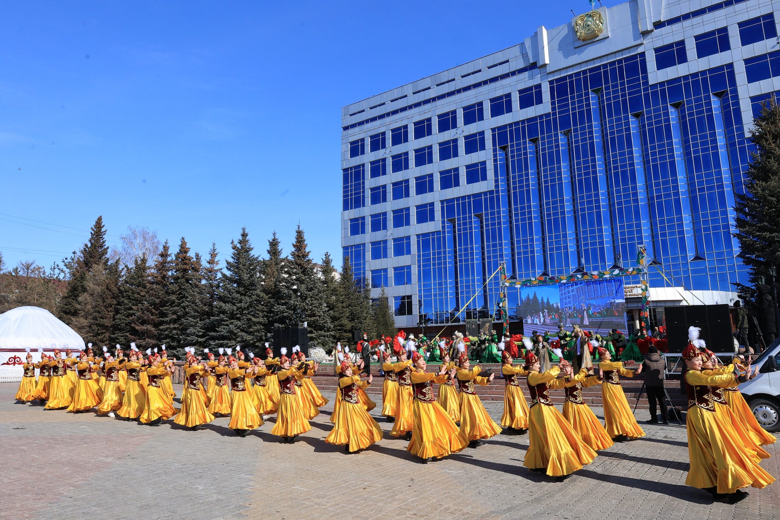 Naqyshy erek jańa jyl