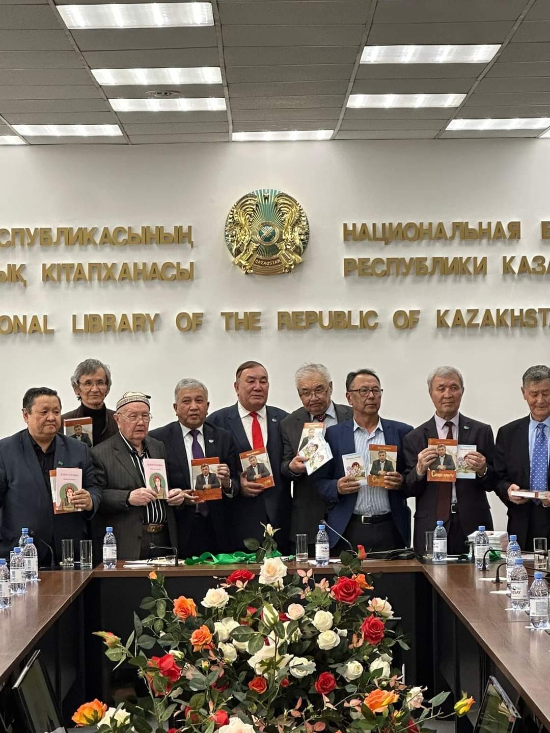 «Áıelim bazarda» – túrik tilinde