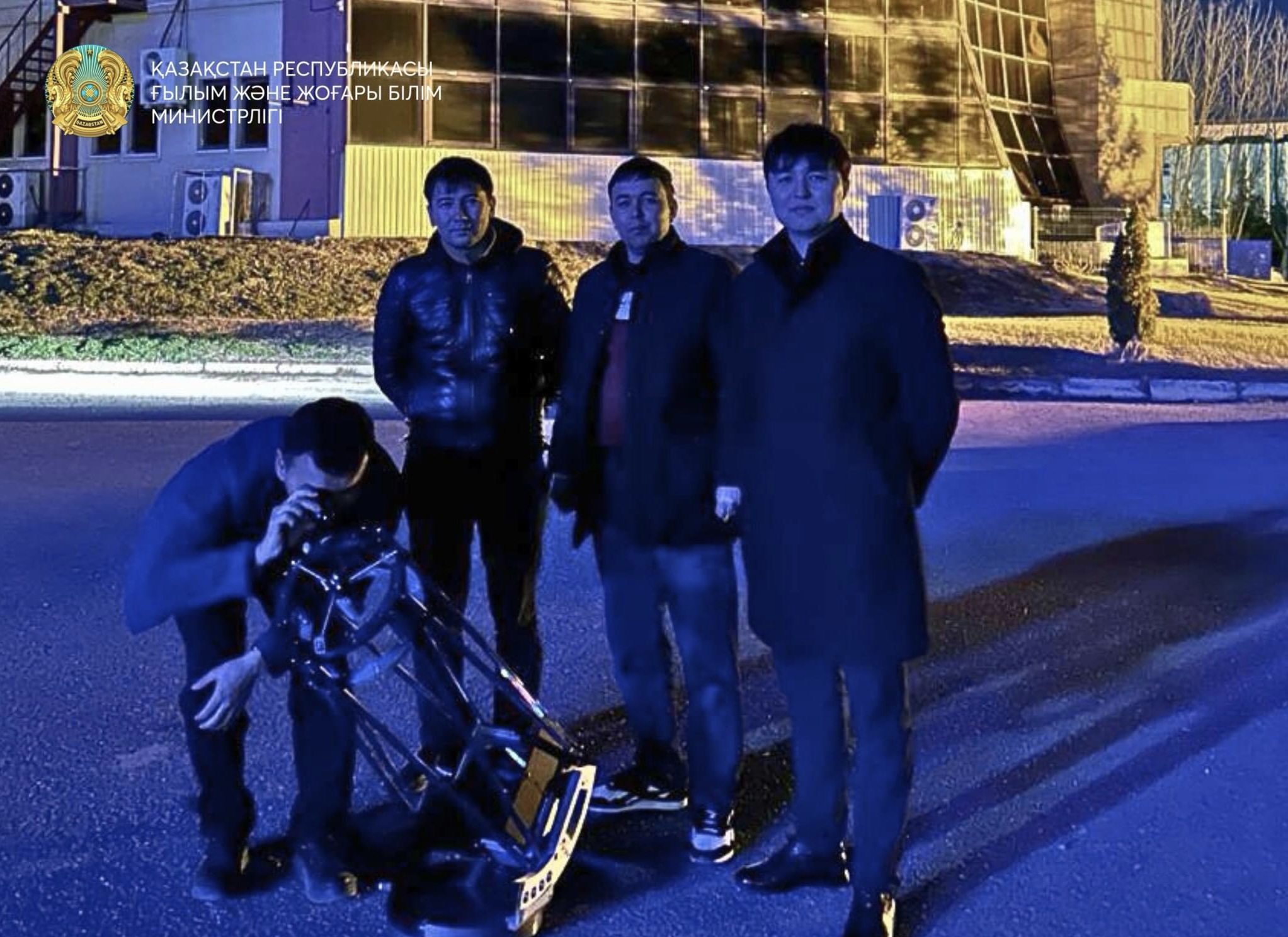 Teleskop jasaǵan ǵalymdar