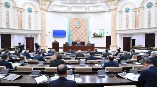 Senat eki sýdıany qyzmetinen bosatty