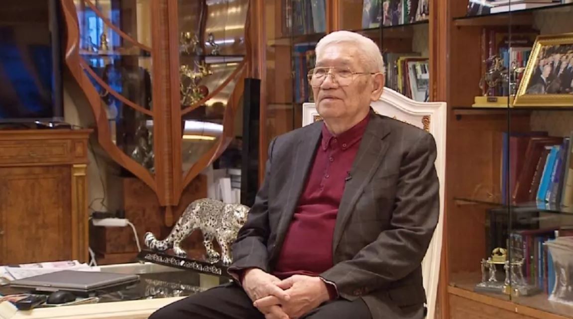 Ultyna qyzmet etken qaıratker