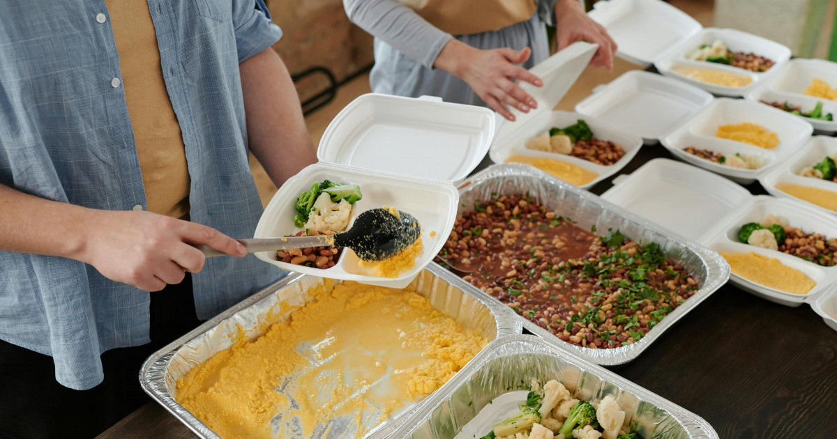 Sý tasqyny kezinde taǵamnan ýlaný jáne juqpaly aýrýdan saqtaný joldary qandaı?