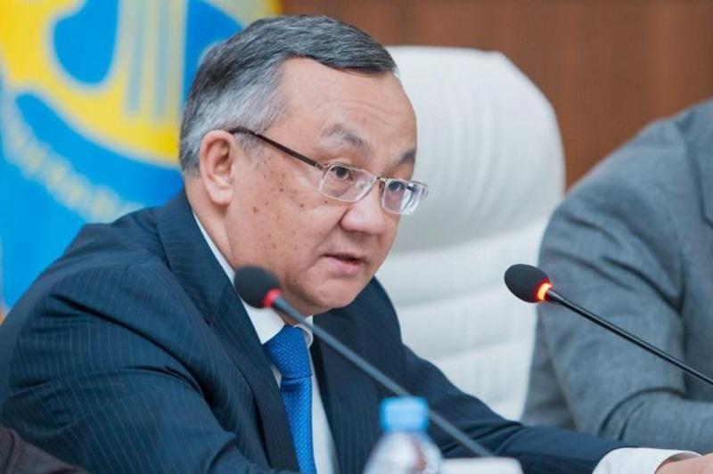 Kásipodaq músheleri kómek qolyn sozdy