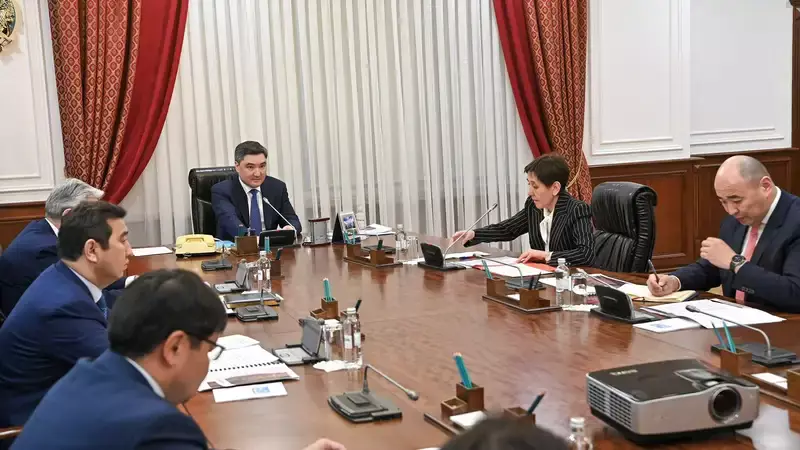 Segiz myńǵa jýyq adam úıine oraldy