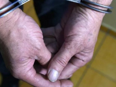 О́skemende zeınetker 7 jasar nemeresin pyshaqtap óltirgen