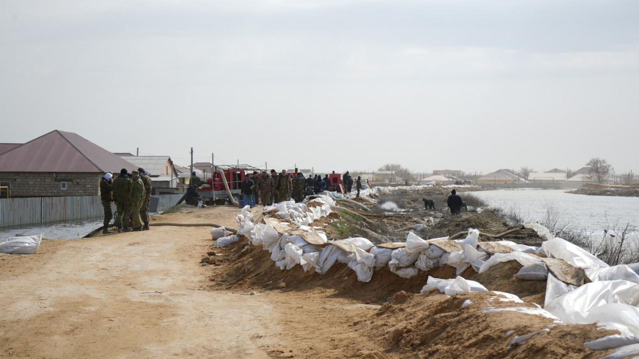 Depýtattar úlken nópirmen sý kele jatqanyna alańdaýly